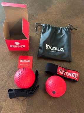 2 Boxbollen Red Reflex Training Balls with Straps and Carry Pouch